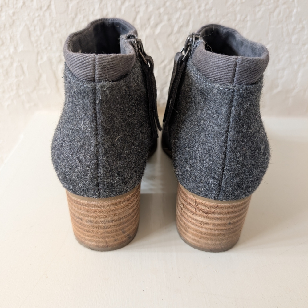Toms Loren Stacked Heel Ankle Bootie Gray Women’s US 7.5 Suede Felt Zipper Shoe - Picture 3 of 8